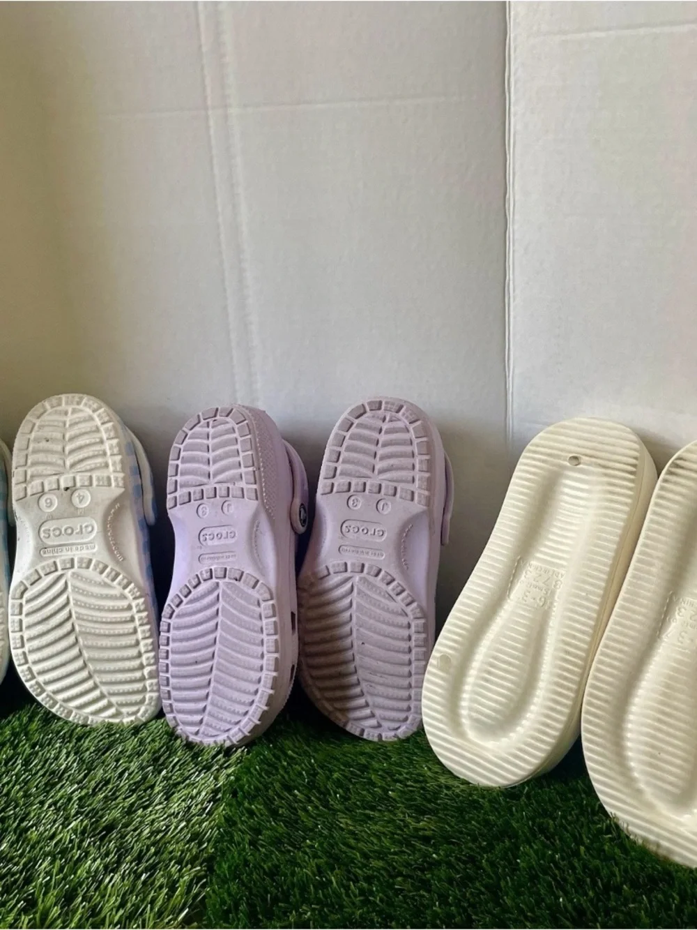 Crocs Lot 3 Classic Clogs Slides Gingham Lavender White J4 W6 M6/W8